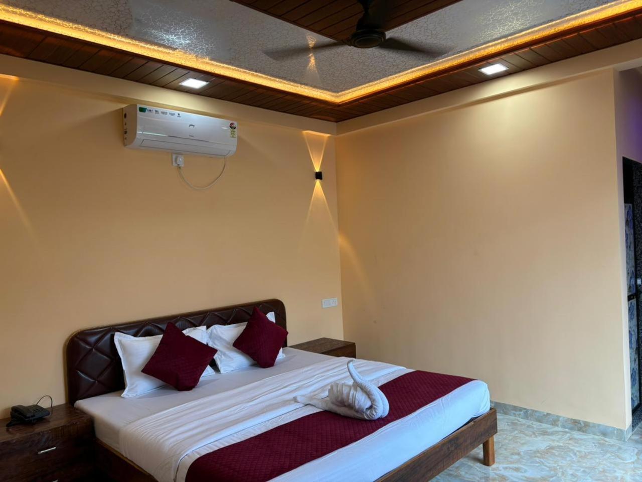 Sahil Beach Resort Алібаґ Екстер'єр фото